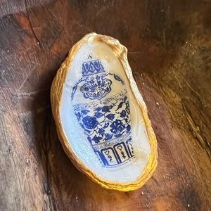 3” Hand painted decoupage oyster shell